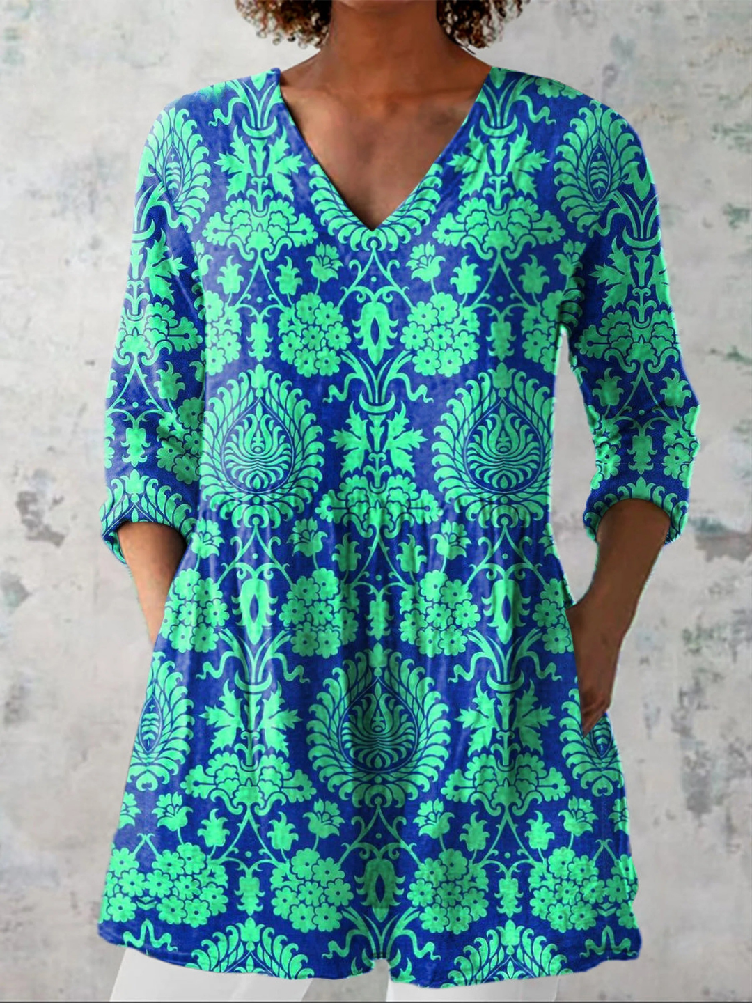 Beatrix | Chemise Col V Longue Vintage